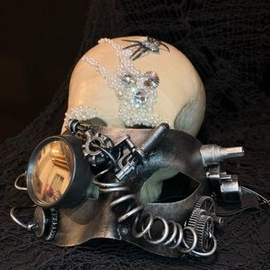 NWT Awesome Steampunk Gears Mask Tarnished Gray